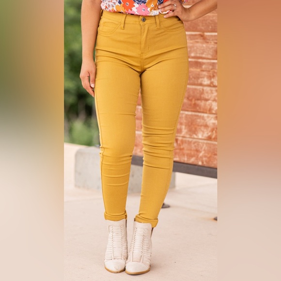 Maurices Golden Skinny Jeans - Picture 1 of 10